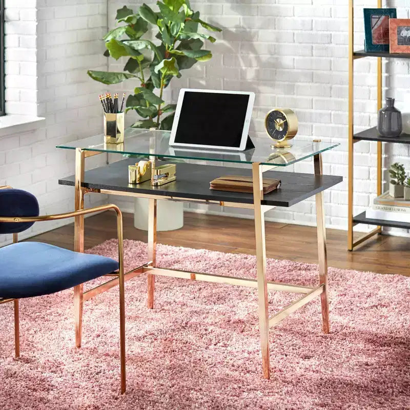 Bureau en verre du milieu du siècle, cadre en métal doré brillant avec étagère de rangement ouverte