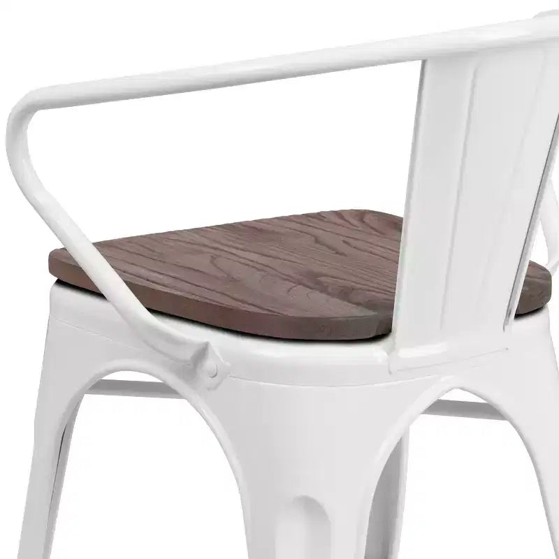 Chaise de bistrot empilable en métal avec assise et accoudoirs en bois