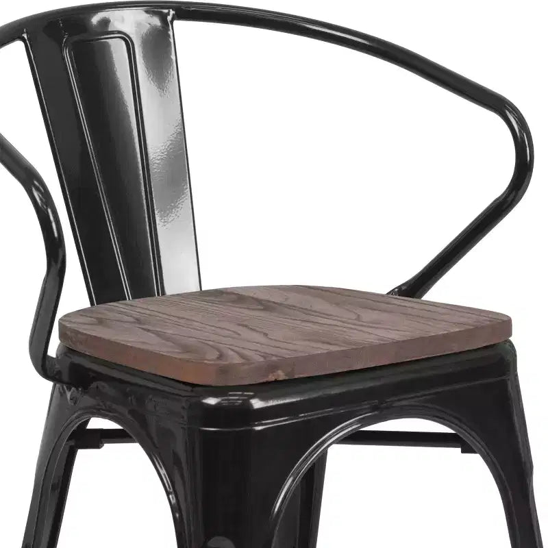Chaise de bistrot empilable en métal avec assise et accoudoirs en bois