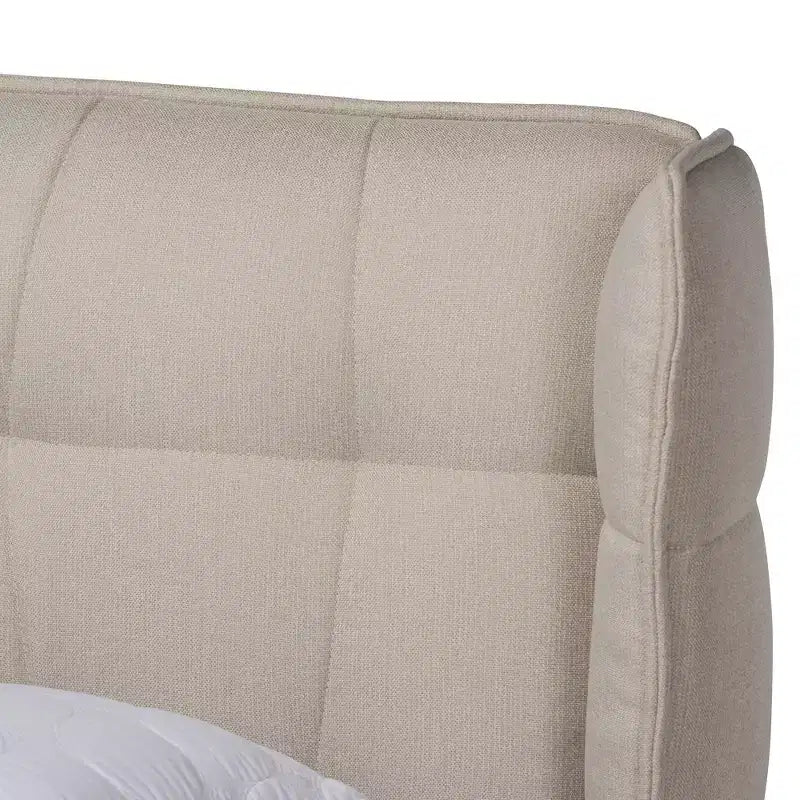 Lit plateforme en bois capitonné avec tête de lit à oreilles