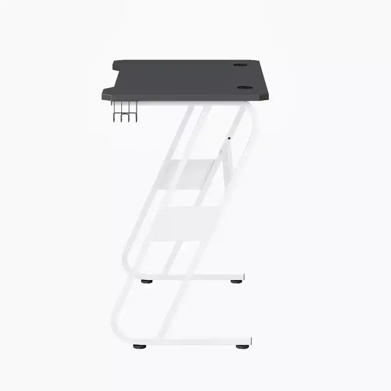 Bureau ergonomique professionnel pour gaming avec porte-gobelet et crochet pour casque