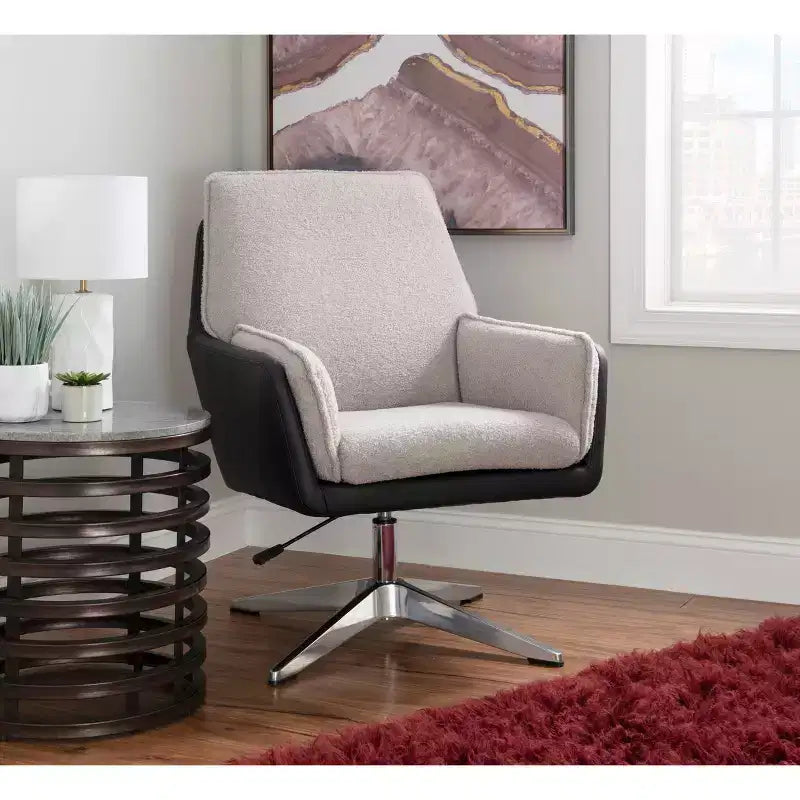Fauteuil d'appoint pivotant en similicuir avec accoudoirs et base chromée